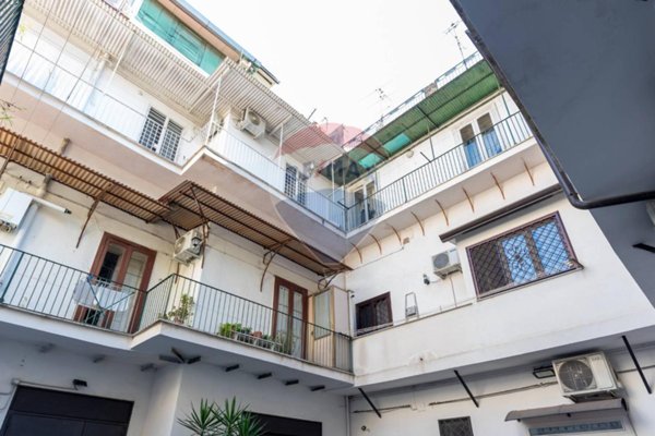 appartamento in vendita a Napoli in zona Secondigliano