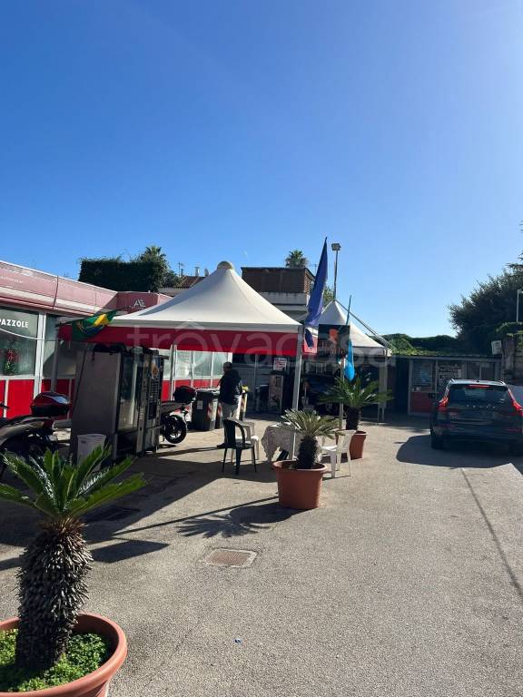 negozio in vendita a Napoli in zona Posillipo