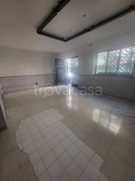 negozio in vendita a Napoli in zona Chiaia