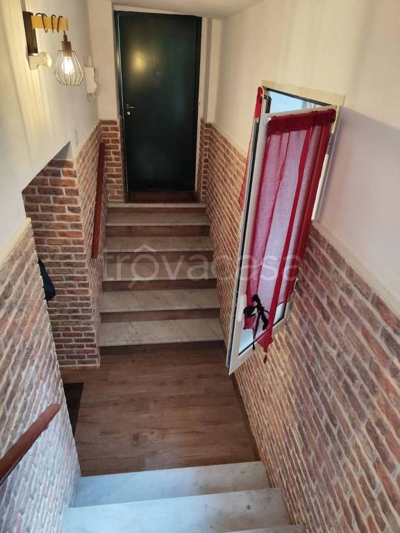 negozio in vendita a Napoli in zona Bagnoli