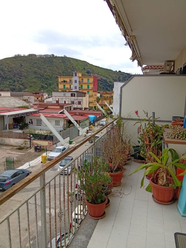 appartamento in vendita a Napoli in zona Bagnoli