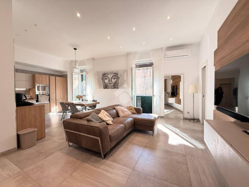 appartamento in vendita a Napoli in zona Montecalvario