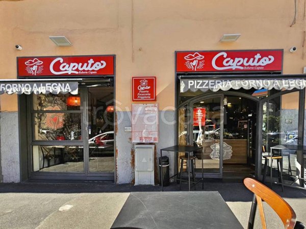 negozio in vendita a Napoli in zona Arenella