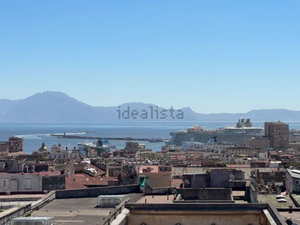 appartamento in vendita a Napoli in zona San Lorenzo