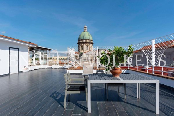 appartamento in vendita a Napoli in zona San Ferdinando