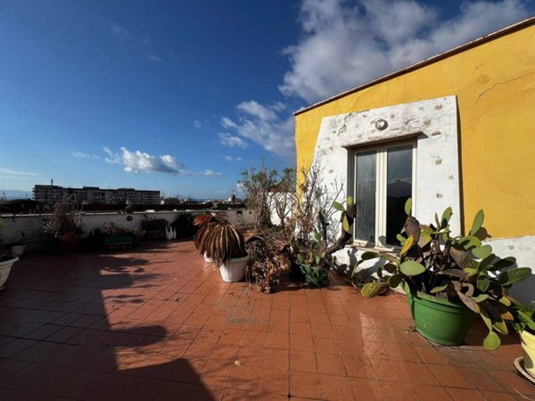 appartamento in vendita a Napoli