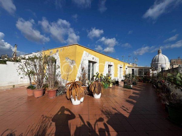 appartamento in vendita a Napoli in zona Pendino / San Giuseppe