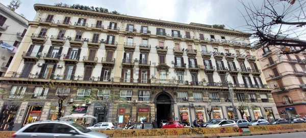 appartamento in vendita a Napoli in zona Pendino / San Giuseppe