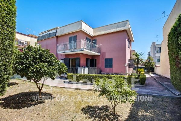 casa indipendente in vendita a Napoli in zona Barra