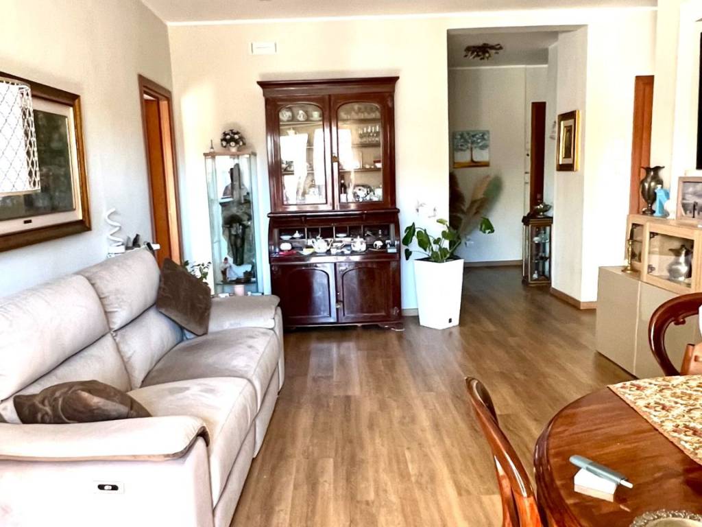 appartamento in vendita a Napoli in zona Bagnoli