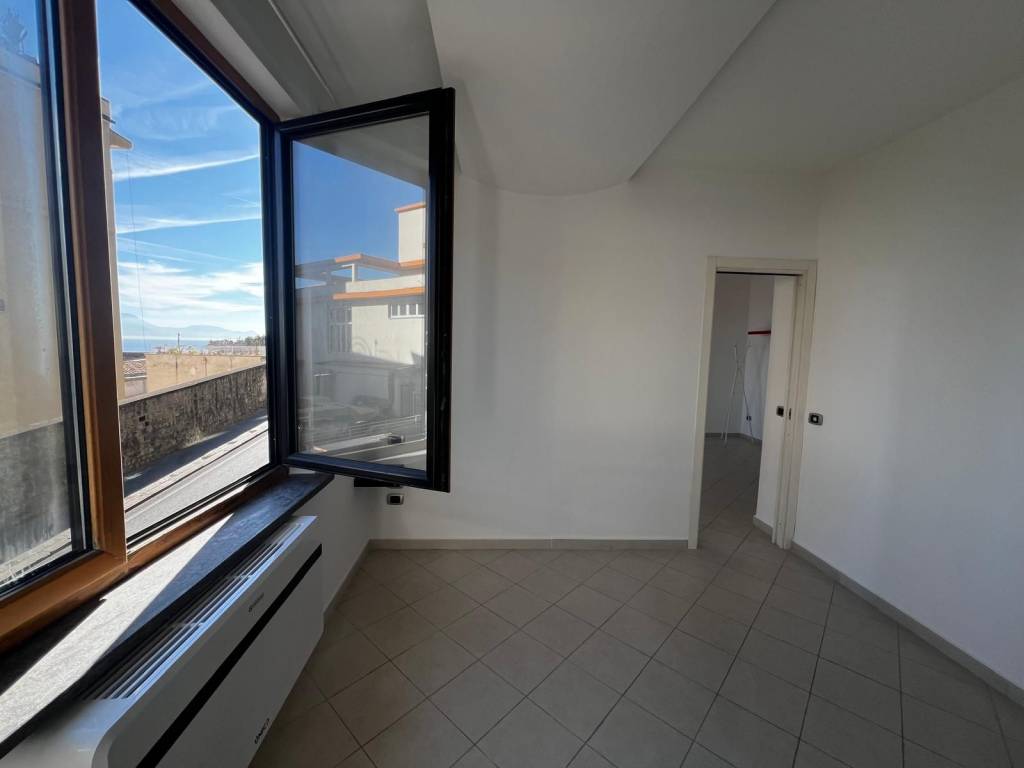 appartamento in vendita a Napoli in zona Posillipo