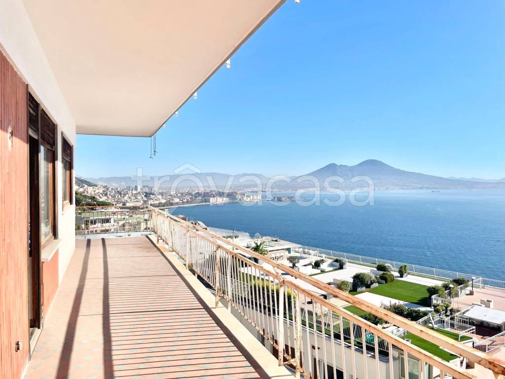 appartamento in vendita a Napoli in zona Posillipo