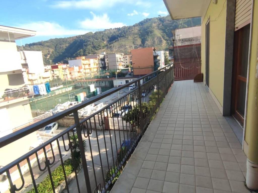 appartamento in vendita a Napoli in zona Pianura