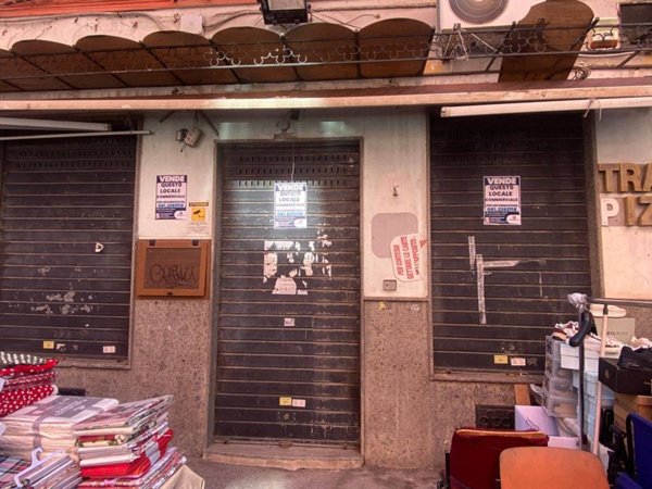 negozio in vendita a Napoli in zona Vomero