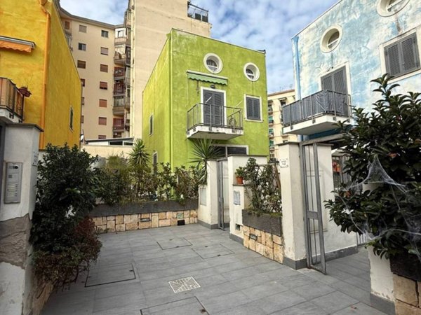 appartamento in vendita a Napoli in zona Fuorigrotta