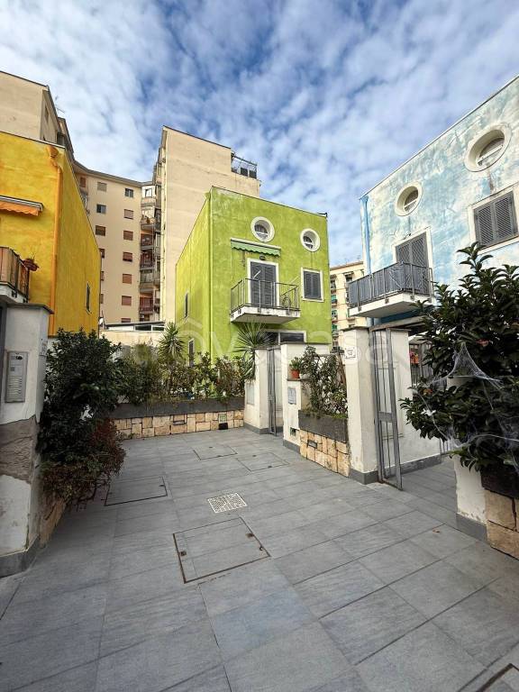 appartamento in vendita a Napoli in zona Fuorigrotta