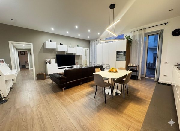 appartamento in vendita a Napoli in zona Vomero