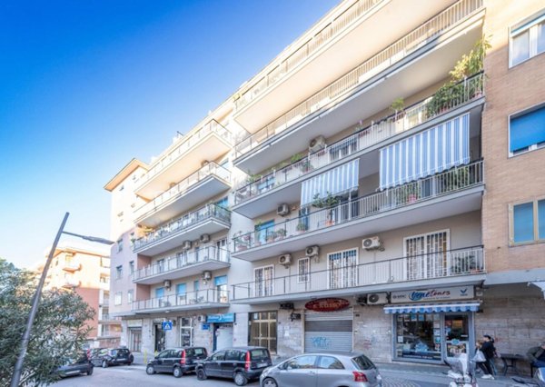 appartamento in vendita a Napoli in zona Capodimonte / Colli Aminei