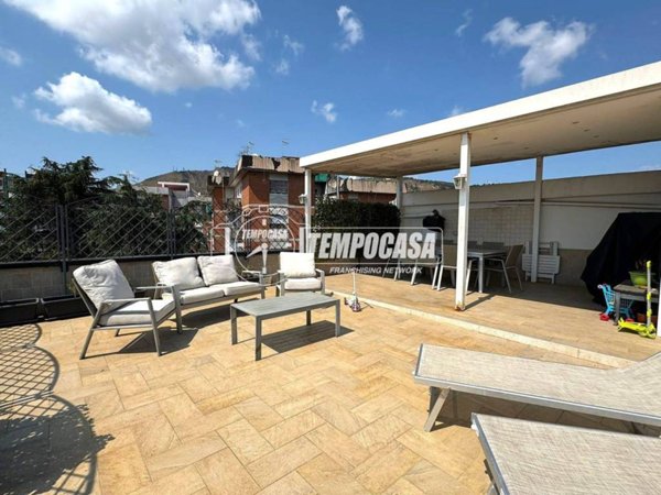 appartamento in vendita a Napoli in zona Fuorigrotta