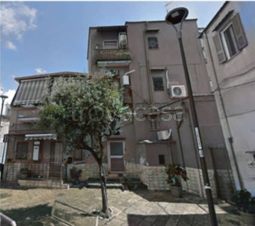 appartamento in vendita a Napoli in zona Ponticelli