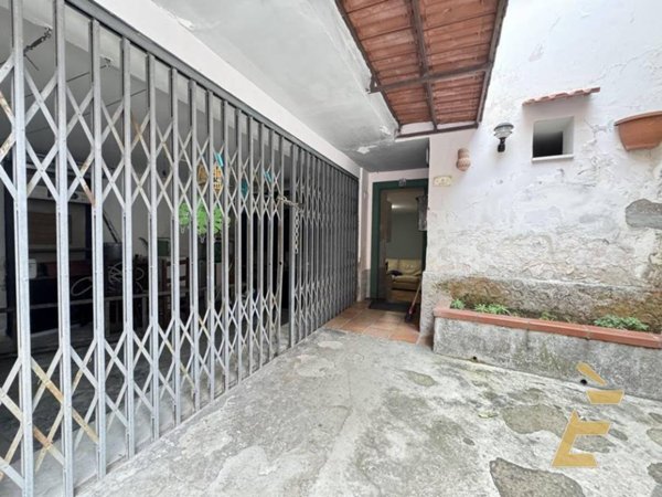 appartamento in vendita a Napoli in zona Piscinola