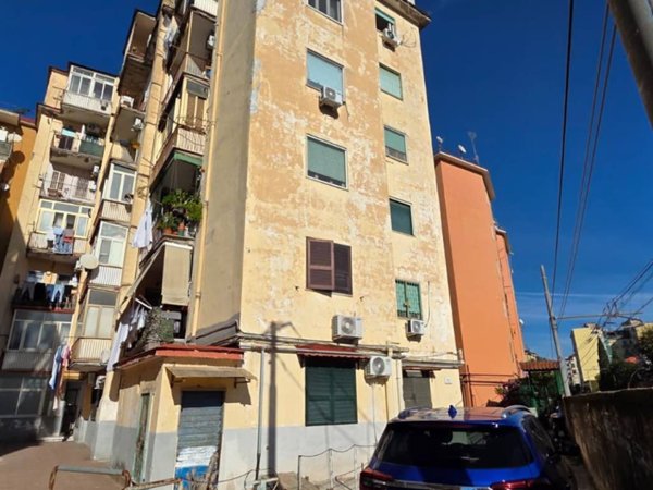 appartamento in vendita a Napoli in zona Bagnoli