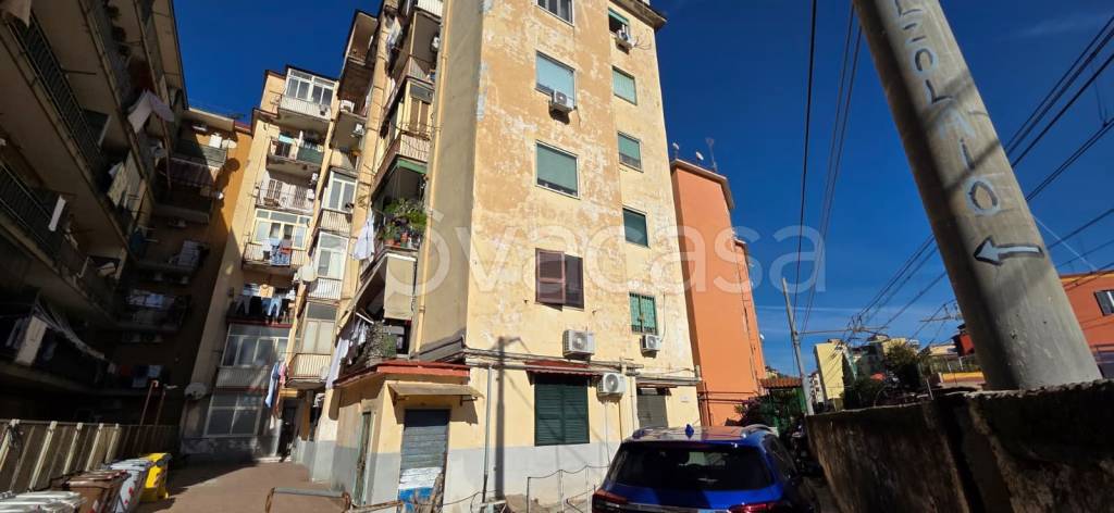 appartamento in vendita a Napoli in zona Bagnoli