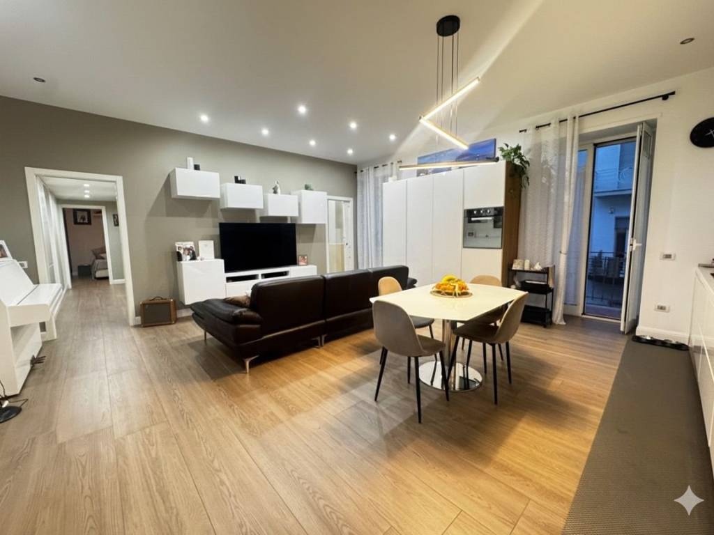 appartamento in vendita a Napoli in zona Arenella