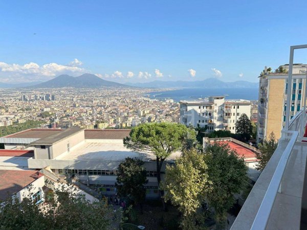 appartamento in vendita a Napoli in zona Arenella