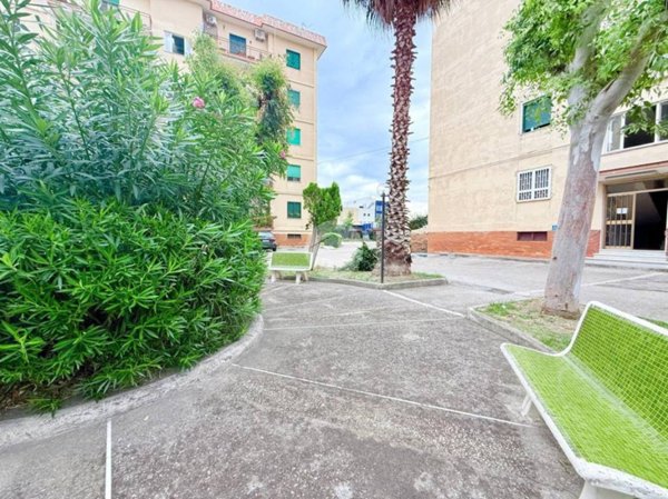 appartamento in vendita a Napoli in zona Poggioreale
