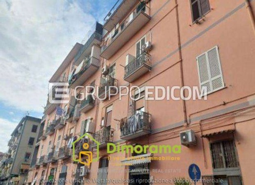 appartamento in vendita a Napoli in zona San Carlo all'Arena