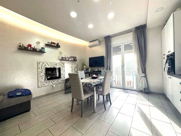 appartamento in vendita a Napoli in zona Vicaria