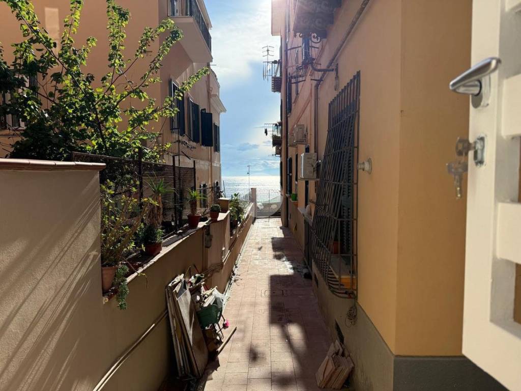 appartamento in vendita a Napoli in zona Posillipo