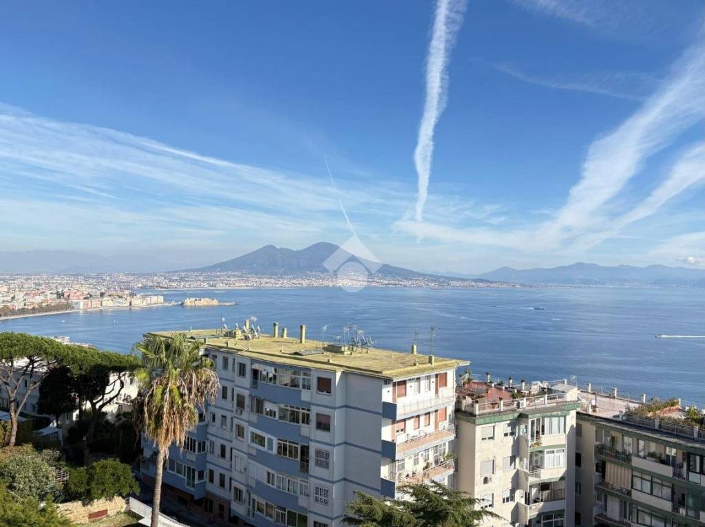 appartamento in vendita a Napoli in zona Posillipo