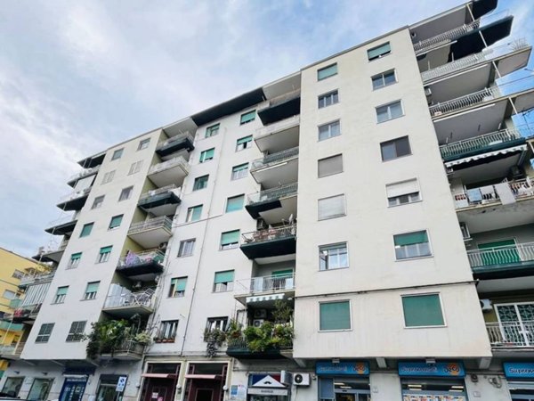 appartamento in vendita a Napoli in zona Fuorigrotta