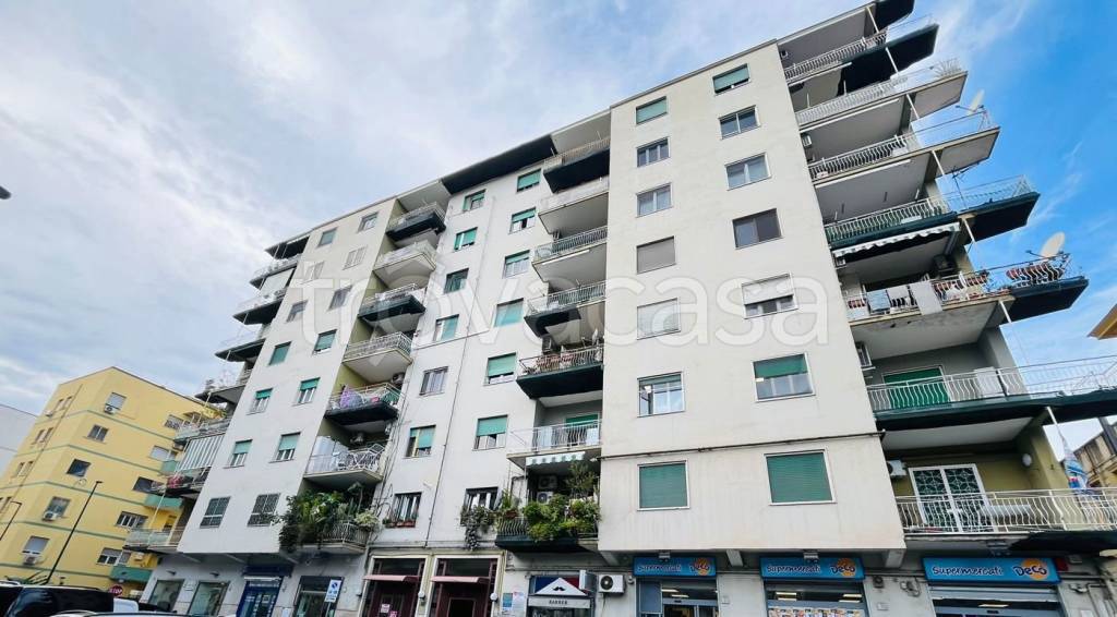 appartamento in vendita a Napoli in zona Fuorigrotta