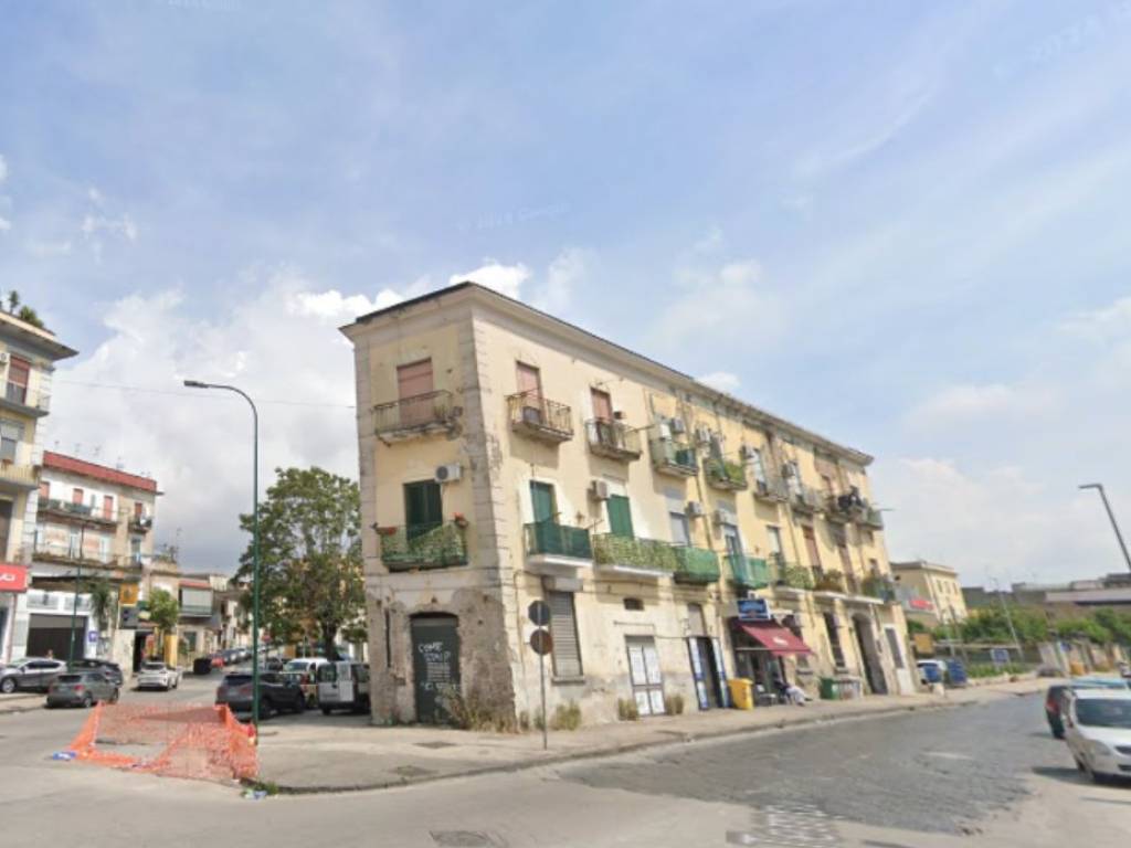 appartamento in vendita a Napoli in zona Secondigliano