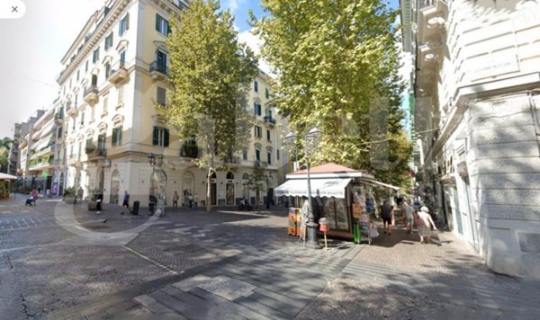 ufficio in vendita a Napoli in zona Montecalvario