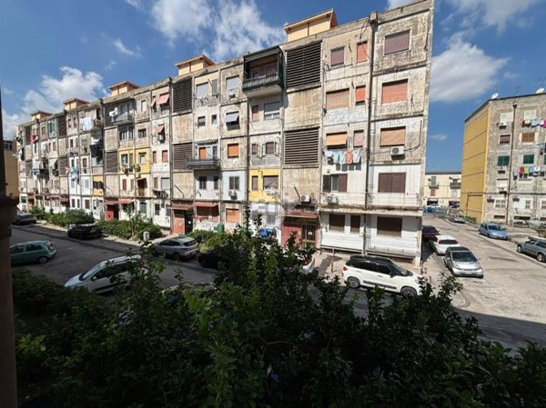 appartamento in vendita a Napoli in zona Poggioreale