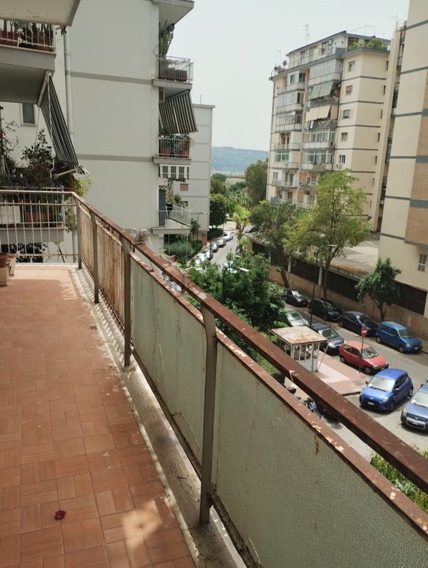 appartamento in vendita a Napoli in zona Fuorigrotta