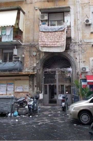 appartamento in vendita a Napoli in zona Vicaria