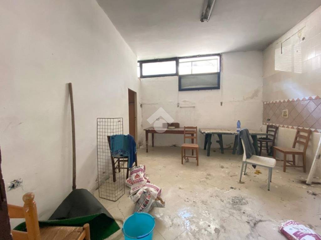 ufficio in vendita a Napoli in zona Secondigliano