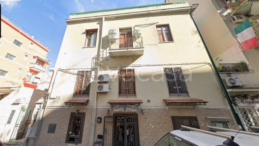 appartamento in vendita a Napoli in zona Bagnoli