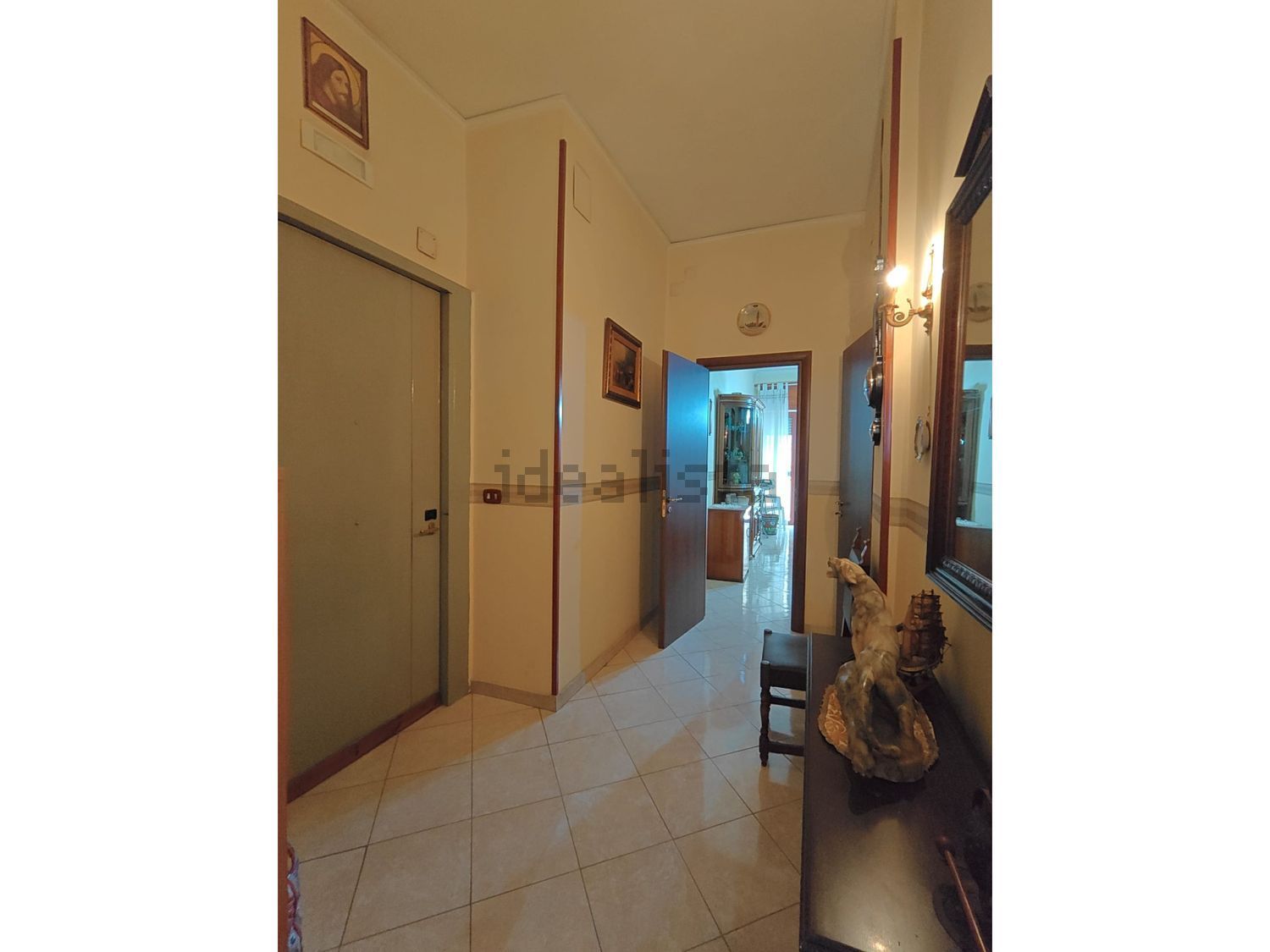 appartamento in vendita a Napoli in zona Pendino / San Giuseppe