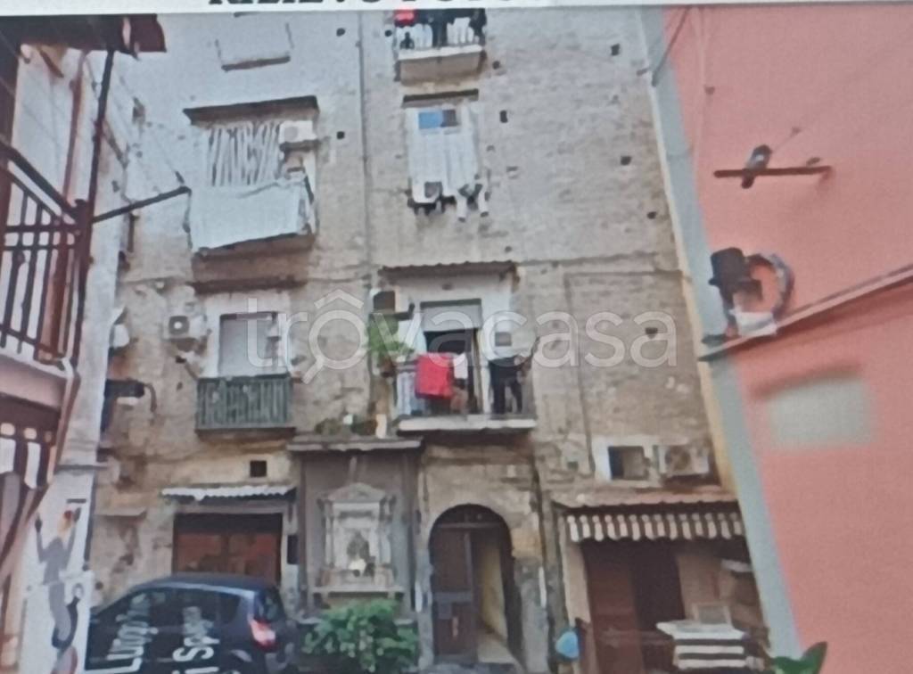 appartamento in vendita a Napoli in zona Pendino / San Giuseppe