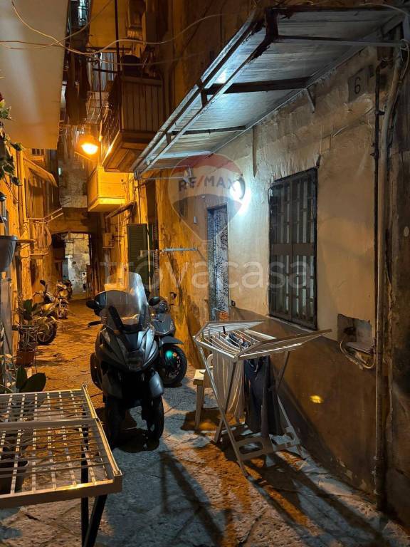 appartamento in vendita a Napoli in zona Stella