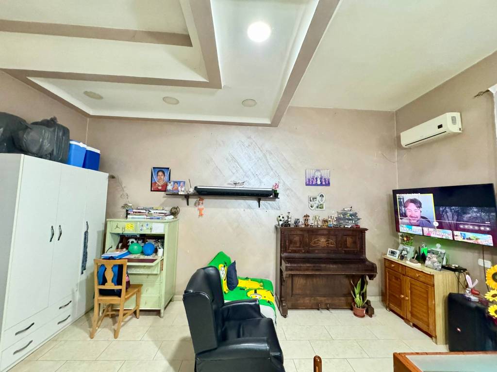 appartamento in vendita a Napoli in zona Stella