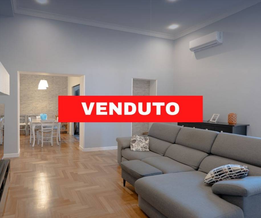appartamento in vendita a Napoli in zona Bagnoli