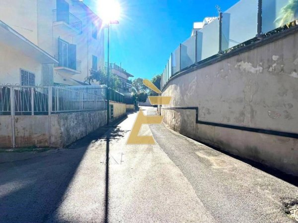 appartamento in vendita a Napoli in zona Piscinola