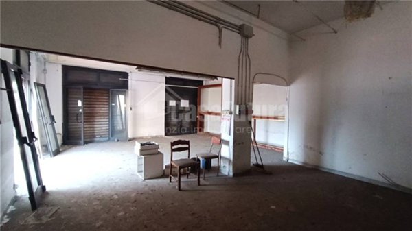 locale commerciale in vendita a Napoli